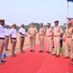 முதன்முறையாக போக்குவரத்து அலுவல் பணி புரிவதற்காக 16 ஊர்க்காவல் படையினருக்கு போக்குவரத்து பணி. தென் மண்டல ஐஜி விஜயேந்திர பிதாரி தொடங்கி வைத்தார்