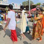 நன்செய் மாரியம்மன் திருவிழாவை முன்னிட்டு பக்தர்கள் நேர்த்தி கடன்.